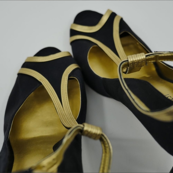 AVAILABLE ONLY IN THE BUNDLE/ Amazing Nine West 9 1/2 Heels, black and gold - Picture 5 of 15